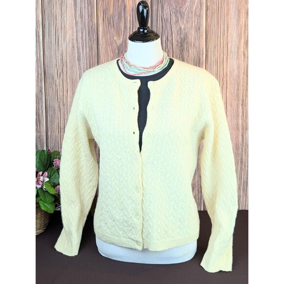 Vintage 70s Womens Cable Knit Crew Neck Cardigan Lambs Wool Angora Luxe Sweater - Picture 2 of 9
